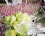 Foto langkah ke 1 dari resep Jus Melon.