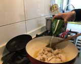 Foto del paso 2 de la receta: Pollo al vino blanco
