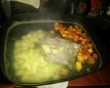 Foto del paso 4 de la receta: Sopa de verduras con carne entera, rellena de queso frezco