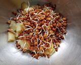 A picture of step 2 of Aloo Kabli.