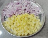 A picture of step 1 of Onion and potato Maggi.