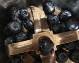 A picture of step 2 of Strawberry and blueberry Modak.