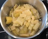 Foto del paso 1 de la receta: Cardo en salsa de pimentón y ajo