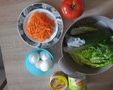 A picture of step 1 of Mixed colorful salad.