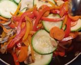 Foto del paso 6 de la receta: Tallarines con verduras en salsa de soja ❤🤤