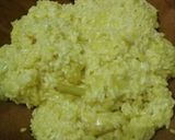 Foto langkah ke 5 dari resep Ketan Kuning Serundeng.