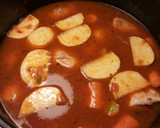 Foto del paso 14 de la receta: Pollo estofado con tubérculos en salsa de especias libanesas