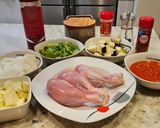 Foto del paso 1 de la receta: Jamoncitos de pollo en salsa de cebolla y berenjena