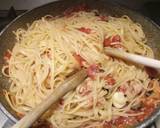Linguine with tuna, olives and tomatoes recipe step 3 photo
