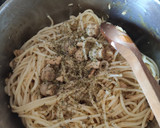 Foto del paso 3 de la receta: Espaguetis con atún y champiñones