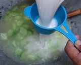 Foto langkah ke 4 dari resep Sayur Bobor Labu Siam dan Daun Katu.