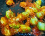 A picture of step 3 of Aloo Potoler Rasa.