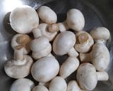 A picture of step 1 of 15 minutes Creamy Mushroom.