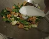 Foto langkah ke 3 dari resep Kwetiau Goreng Seafood.