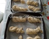 Foto del passaggio 10 della ricetta Treccine con lo zucchero Siciliane fatti in casa 👩‍🍳🏡