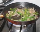 A picture of step 3 of Chicken fajita wrap (tortilla).