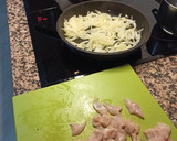 Foto del paso 2 de la receta: Pasta con pollo y berenjena