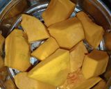 Foto langkah ke 1 dari resep Putu ayu labu kuning.