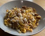 Foto langkah ke 4 dari resep Skillet Sosis Telur Sederhana.