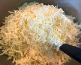 Foto del paso 1 de la receta: Dumplings rellenos de queso y perejil