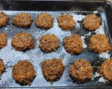 Foto del paso 3 de la receta: Galletitas de bananas, avena y cacao saludables