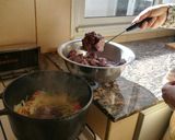 Foto del paso 3 de la receta: Carne a la olla (bien mendocino)