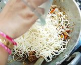A picture of step 7 of Veg Chilli Garlic Noodles.