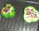 पनीर स्टफ्ड शिमला मिर्च(paneer stuffed shimla mirch recepie in hindi) रेसिपी चरण 3 फोटो