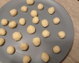 Foto del passaggio 1 della ricetta Palline di formaggio al parmigiano e albume d'uovo