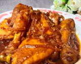 A picture of step 4 of Chicken with Sweet Soy Sauce and Onions.