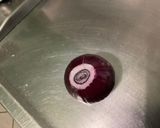 Une image de l'étape 4 de Feuille de chêne aux pignons, oignon rouge et leicester bleu.