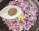 Foto del paso 1 de la receta: Sopa de Cebolla con Huevo
