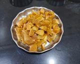 A picture of step 1 of Chikoo Icecream.