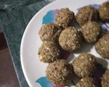 A picture of step 6 of Til Gur Dryfruits Ladoo.