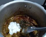 A picture of step 5 of Bhuna gosht.