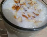 बादाम और इलायची फ्लेवर्ड लस्सी (badam aur elaichi flavoured lassi recipe in Hindi) रेसिपी चरण 3 फोटो