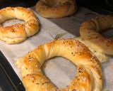 Sajttal töltött magvas koszorú recept fázis 6 fotója