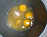 Foto langkah ke 1 dari resep Bolu Jadul 3 Telur Super Lembut Anti Seret.