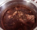 Foto del paso 3 de la receta: Carne de puerco en pasilla con nopales