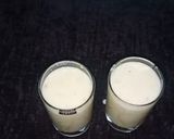 A picture of step 5 of Apple Milkshake.