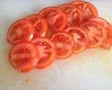Foto del paso 4 de la receta Salmón con verduras sobre cama de tomate