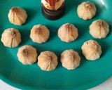A picture of step 13 of Stuffed Rava Atta Modak Cookies.