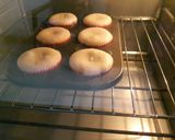 A picture of step 5 of Buttercream vanilla cupcakes.