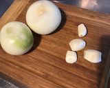 Une image de l'étape 1 de Bœuf épicé aux courgettes, oignons et persil.