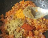 A picture of step 10 of Lasooni Palak Paneer.