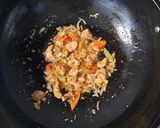 Foto langkah ke 2 dari resep Tumis Ayam Sayuran.