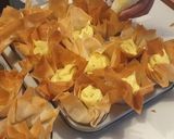 Foto del passaggio 8 della ricetta Cestini di pasta fillo con crema pasticcera e frutta. Vegan