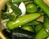 A picture of step 1 of Enchiladas Suizas (My Style).