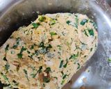 સ્પ્રિંગ ઓનીયન ના થેપલાં (Spring Onion Thepla Recipe In Gujarati) રેસીપી સ્ટેપ2ફોટો