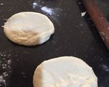 A picture of step 5 of Unique Chicken Fried Buns😍.